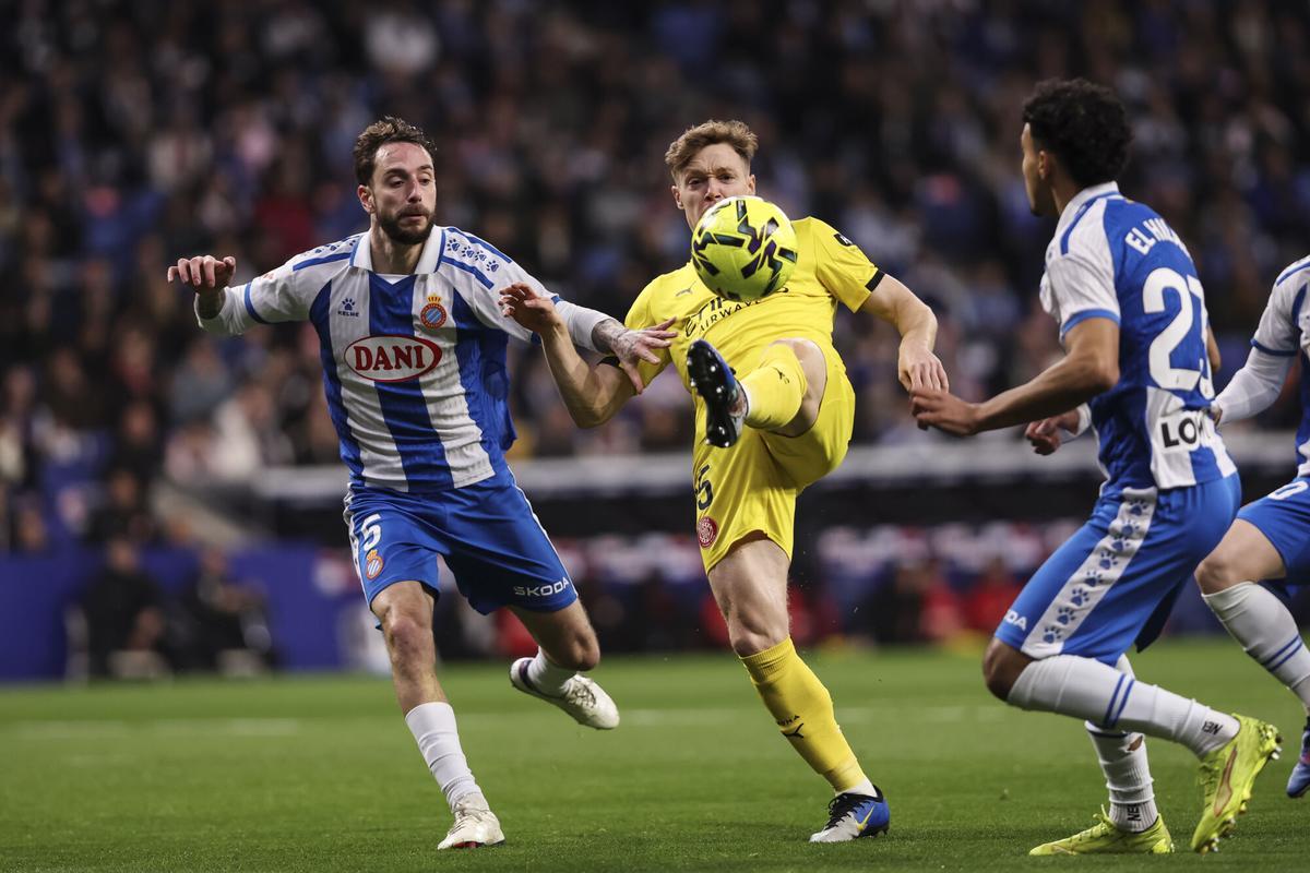 Viktor Tsygankov of Girona FC in action during the Spanish league, LaLiga EA Sports, football match played between RCD Espanyol and Girona FC at RCDE Stadium on January 16, 2026 in Cornella, Barcelona, Spain. AFP7 16/01/2026 ONLY FOR USE IN SPAIN. Javier Borrego / AFP7 / Europa Press;2026;SPORT;ZSPORT;SOCCER;ZSOCCER;RCD Espanyol v Girona FC - LaLiga EA Sports;