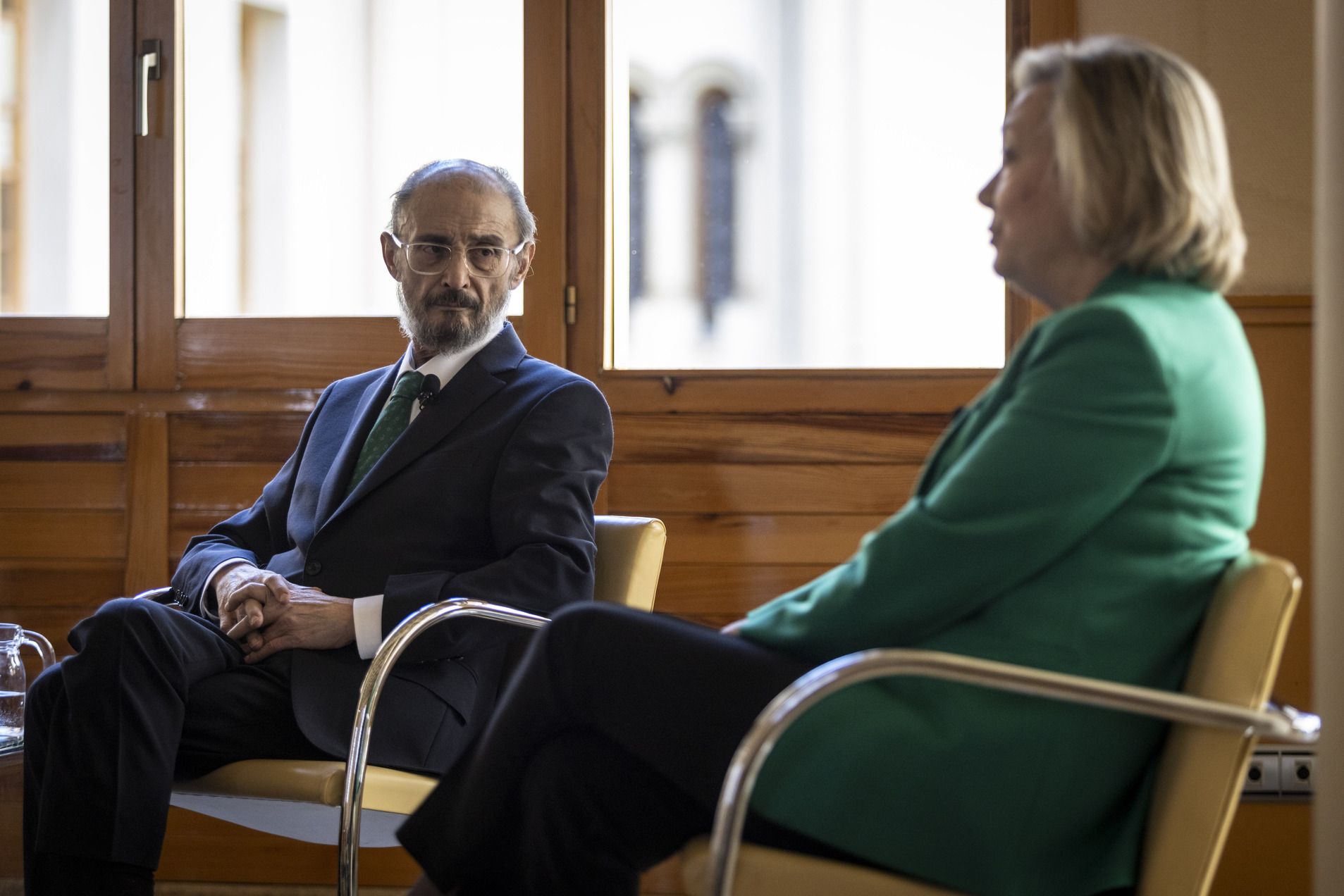 En imágenes | Jorge Azcón, Javier Lambán, Luisa Fernanda Rudi y Marcelino Iglesias charlan en el encuentro de presidentes de Aragón de EL PERIÓDICO DE ARAGÓN