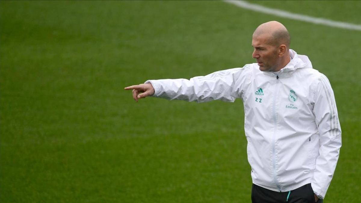 Zinedine Zidane se está quedanso sin crédito. ¿Le acabará hundiendo el PSG?