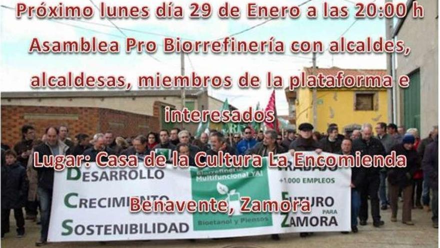 Cartel de la asamblea de alcaldes a favor del proyecto de la biorrefinería de Barcial del Barco .