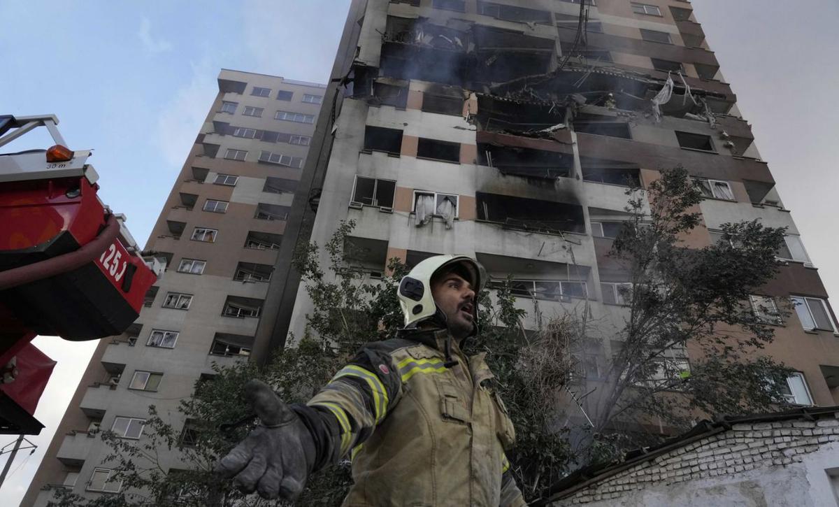 El Kremlin observa amb inquietud el cop al seu aliat iranià El Kremlin observa amb inquietud el cop al seu aliat iranià