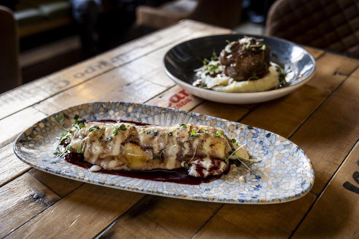 En imágenes | La Cava, el restaurante del Actur que conquistó al barrio más exigente de Zaragoza con su cocina mediterránea