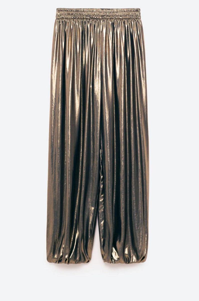 Pantalón metalizado de Zara