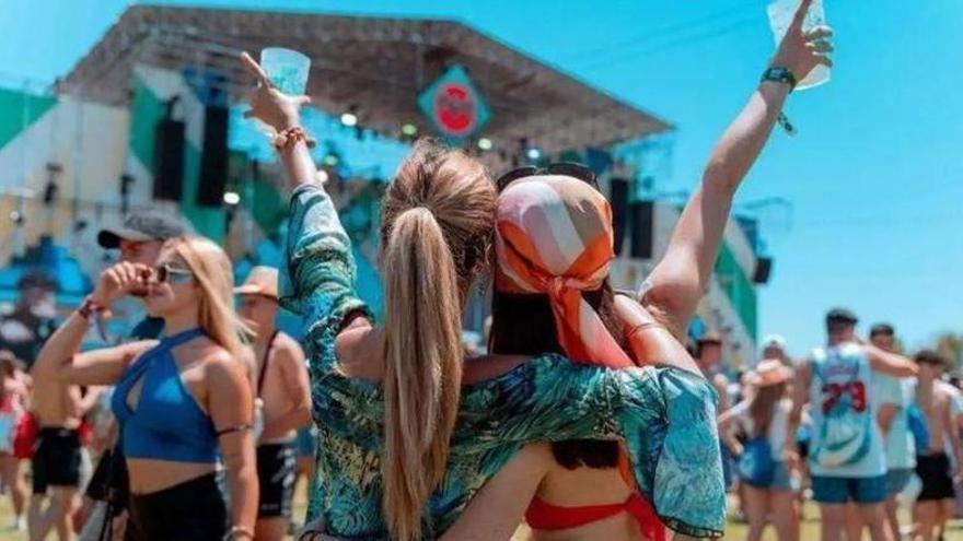 La ticketera del Reggaeton Beach Festival afirma que está “trabajando para encontrar soluciones” y facilitar los reembolsos de las entradas