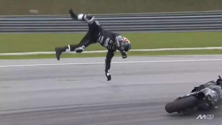 Jorge Martín sufrió una aparatosa caída en la curva dos del trazado de Sepang