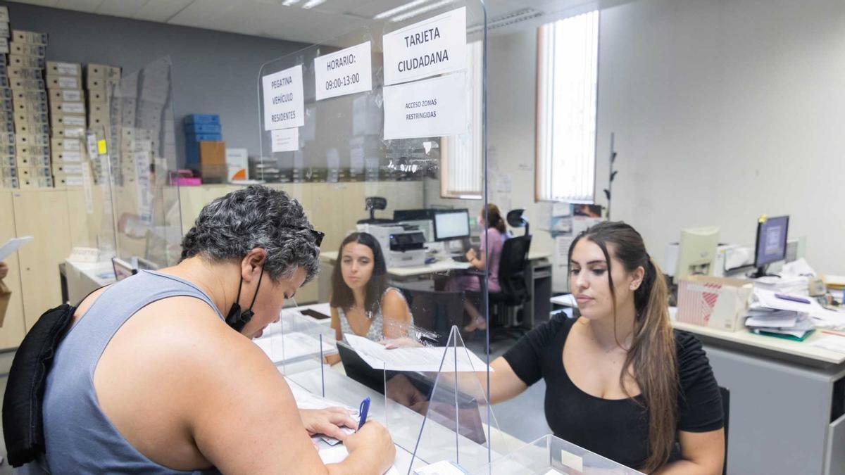 Las tarjetas se podrán recoger y tramitar en el registro municipal.