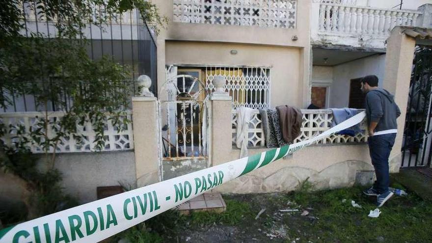 Chalet de Torrevieja en el que fallecieron dos personas en un incendio. // Manuel Lorenzo