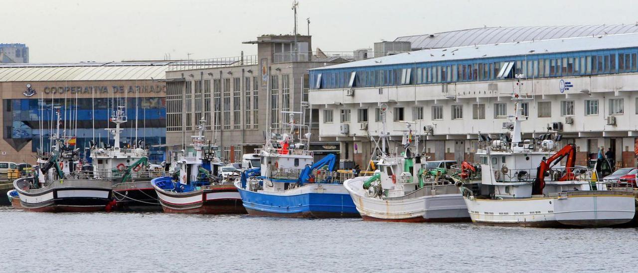 Barcos del cerco amarrados en O Berbés.