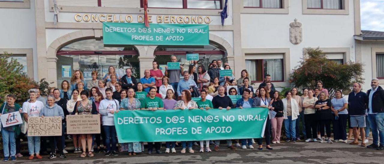 Protesta de la comunidad escolar para demandar más profesores especialistas, el pasado día 15.