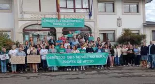 La comunidad del Cruz do Sar cortará el tráfico tras denegar la Xunta el aula específica