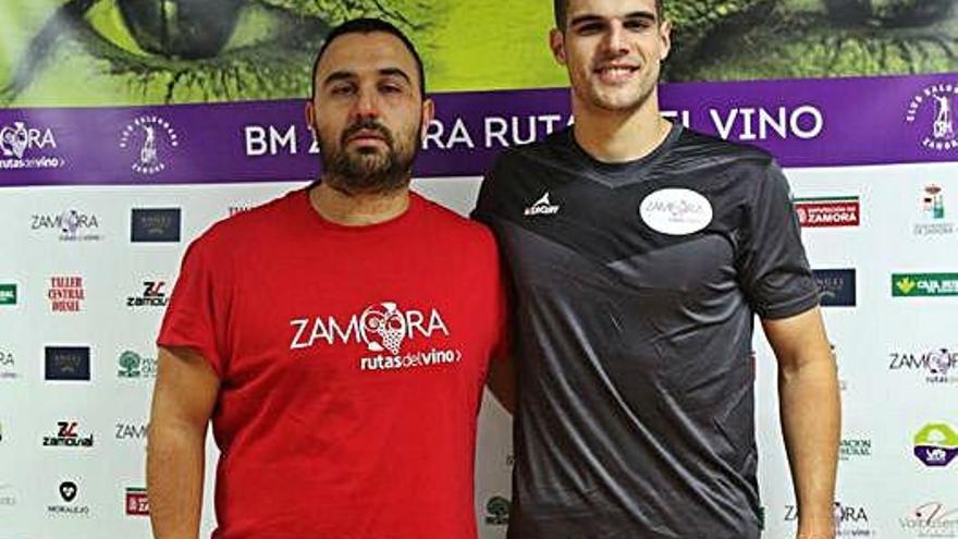 Leo Álvarez y Jaime González, ayer en la rueda de prensa ofrecida en el Ángel Nieto.