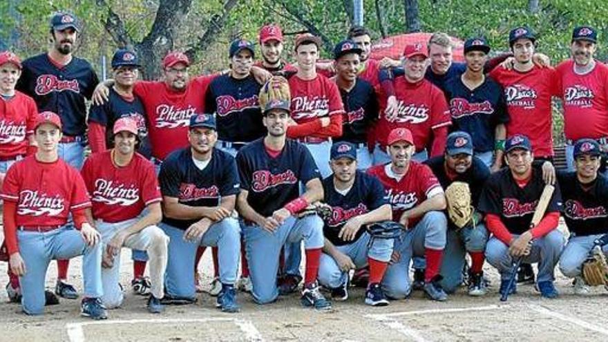 Jugadors del Beisbol Perpinyà i del Club Beisbol Manresa al Congost