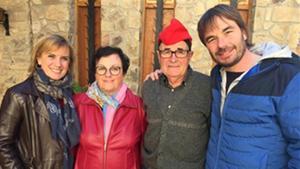 Gemma Nierga, con los padres de Quim Masferrer y el presentador de ’El foraster’. en ’Els meus pares’ (TV-3).