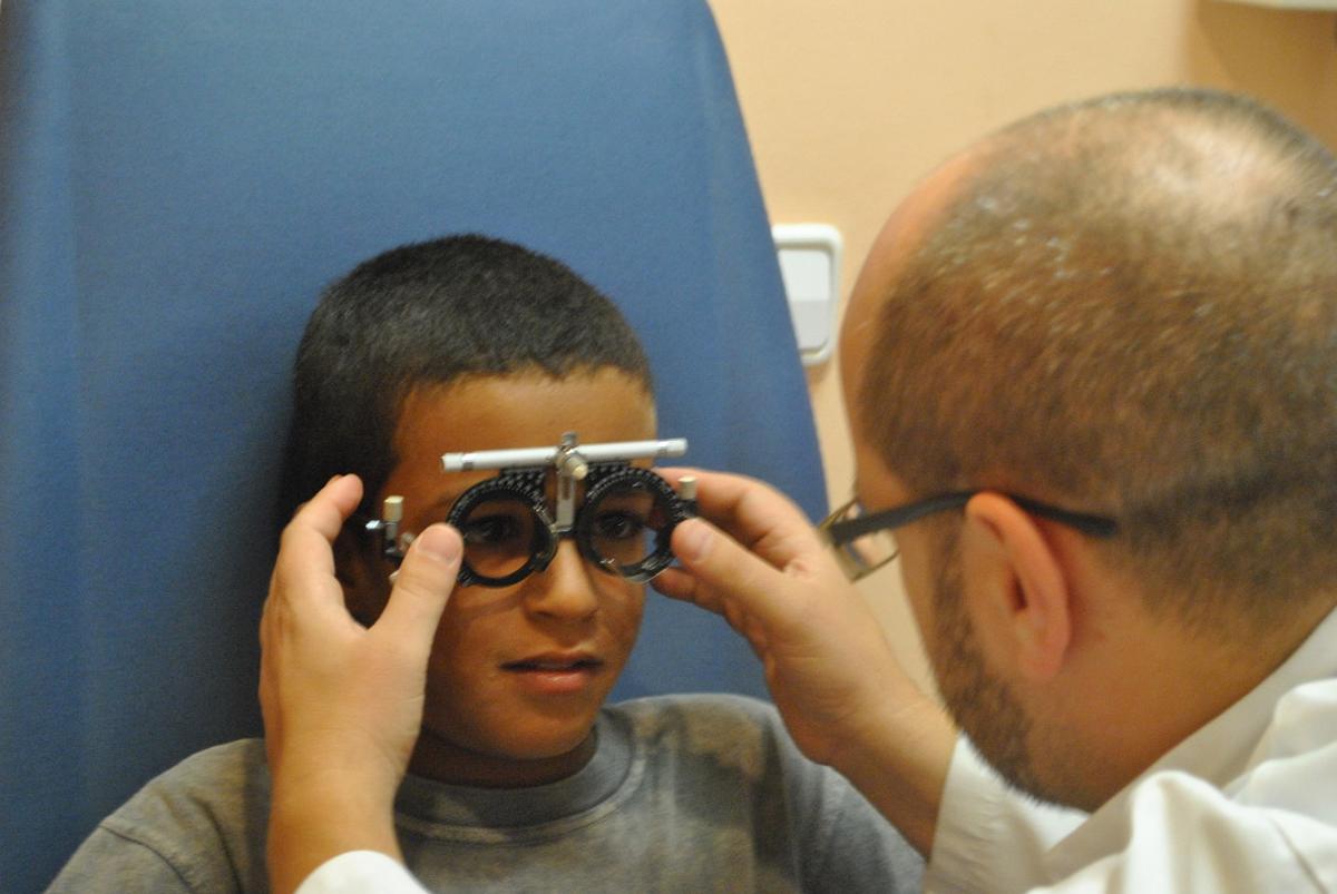 El Centre Universitari de la Visió de la Facultat d’Òptica i Optometria de Terrassa ha atès al voltant de 26.000 pacients.