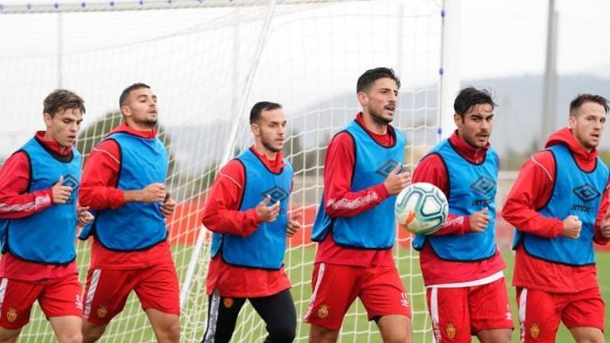 Parte de la plantilla del Real Mallorca en Son Bibiloni