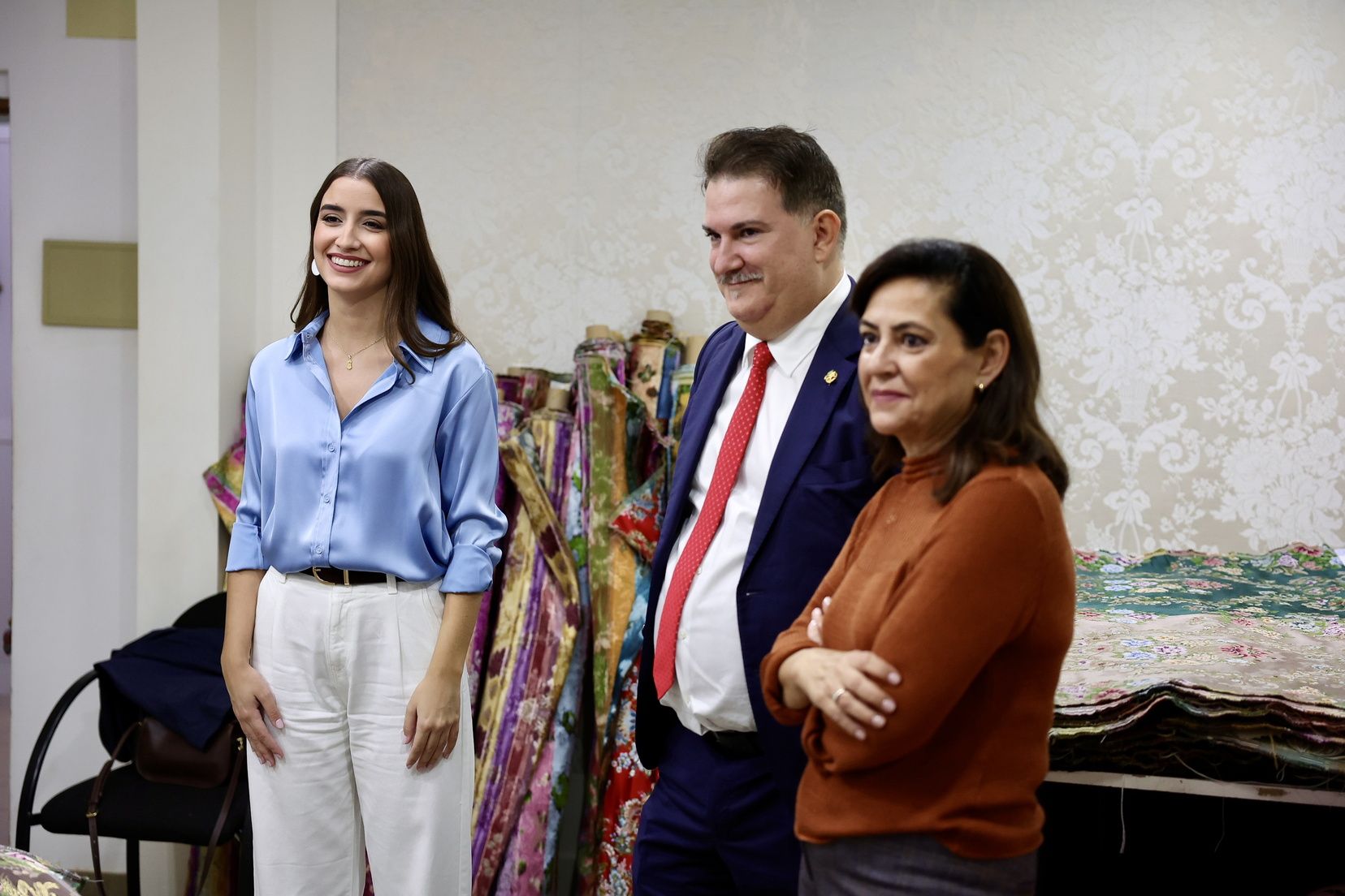 Carmen y Marta eligen sus espolines "Fallera Mayor de València"