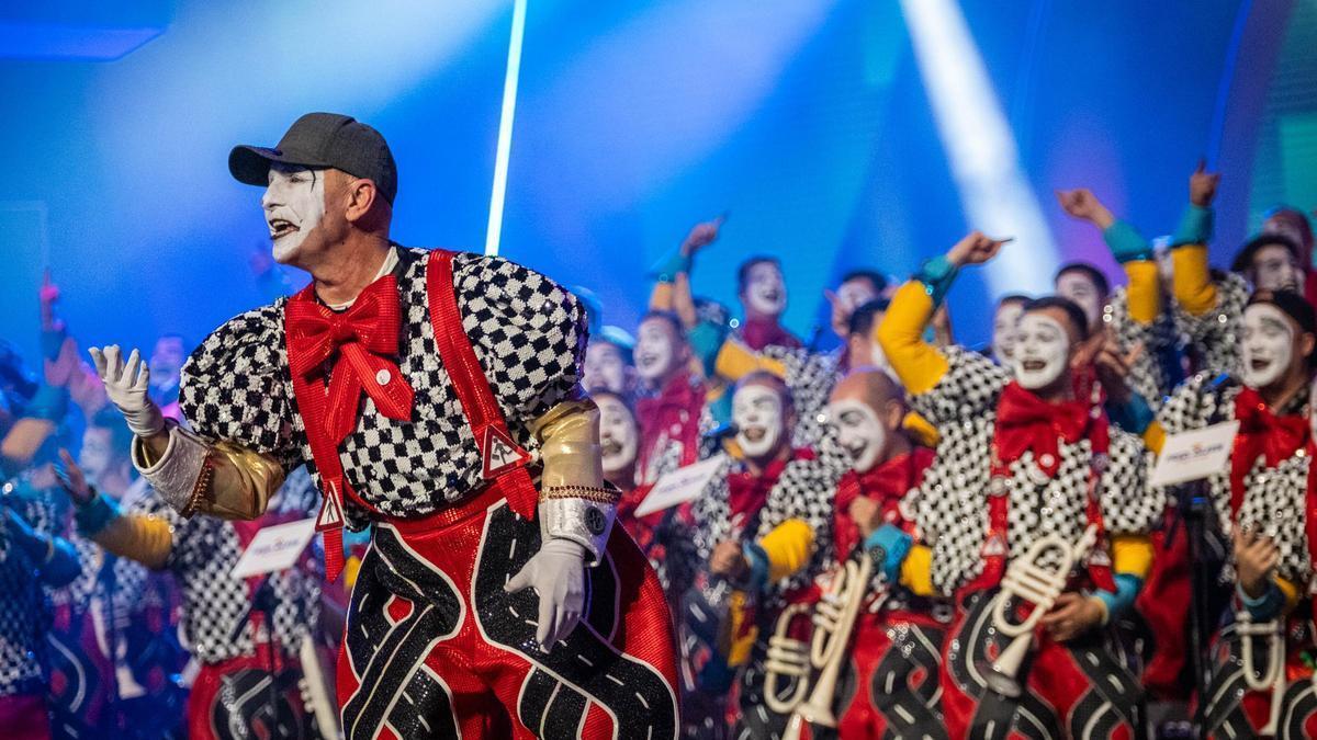 Actuación de Bambones en el Carnaval.