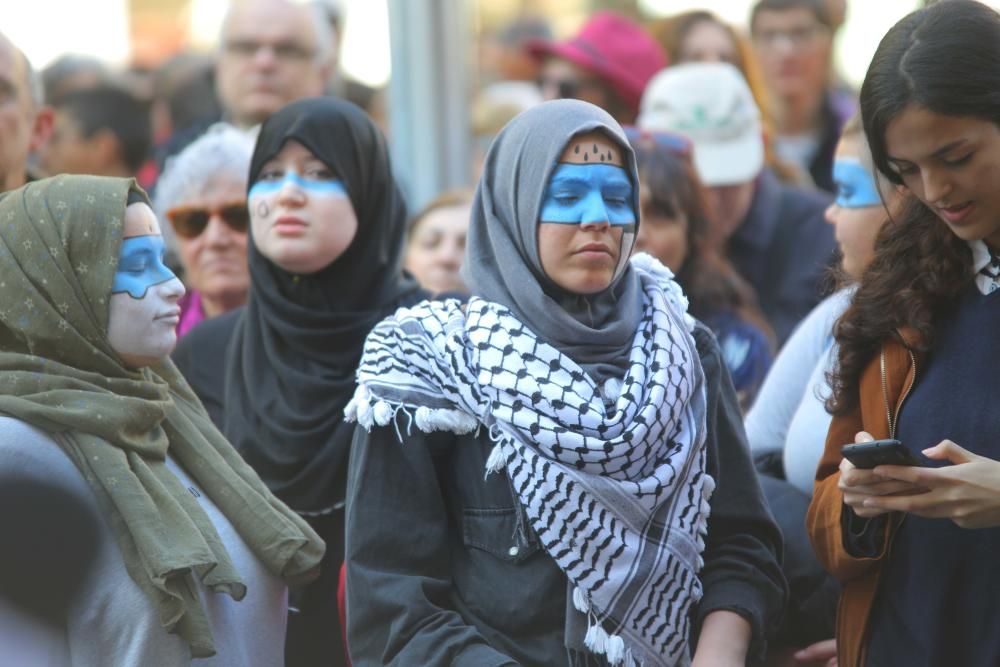 Clamor en València por los refugiados y los derechos humanos