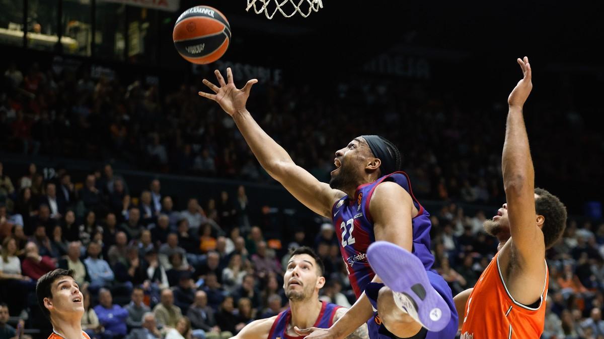 Jabari Parker, en una acción del partido ante Valencia Basket