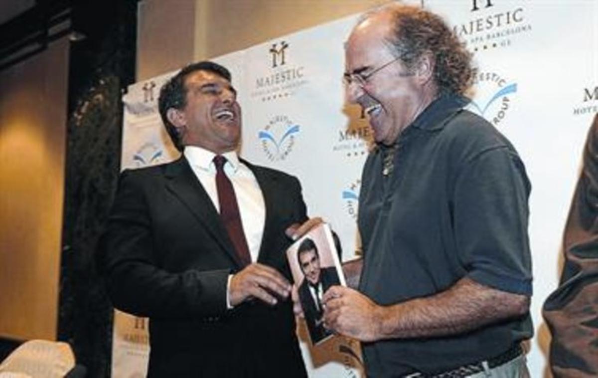 Joan Laporta i Anton Maria Espadaler, en la presentació ahir del llibre sobre el president del Barça. Joan Laporta i Anton Maria Espadaler, en la presentació ahir del llibre sobre el president del Barça.