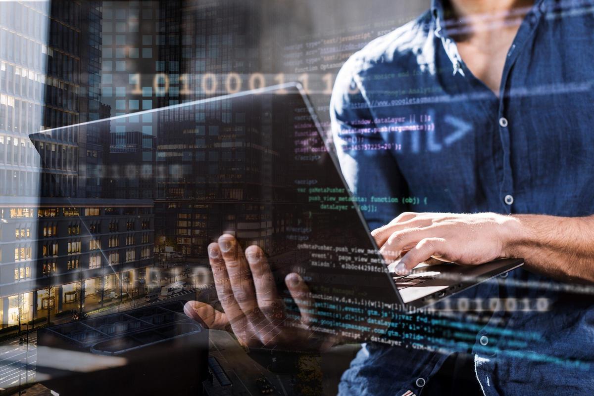 La clave no está en dominar la tecnología, sino en liderar a las personas que la hacen posible