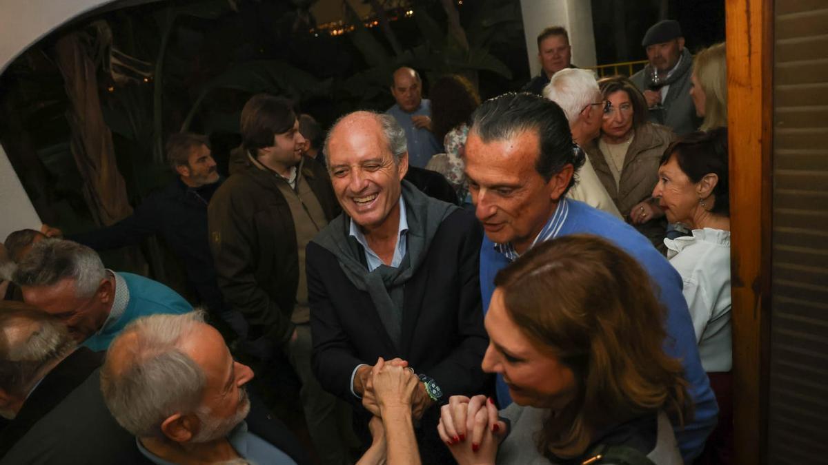 El exalcalde Lorenzo Agustí organiza una cena en su casa con Camps como protagonista.