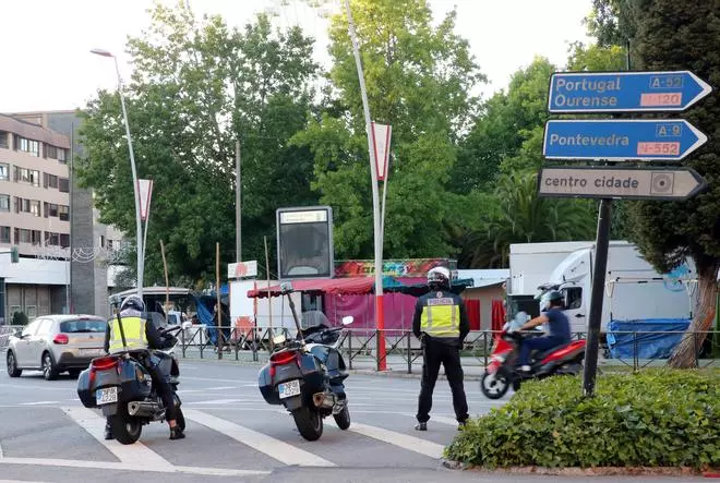Una reyerta en la zona de atracciones de las fiestas de Coia acaba con tres detenidos