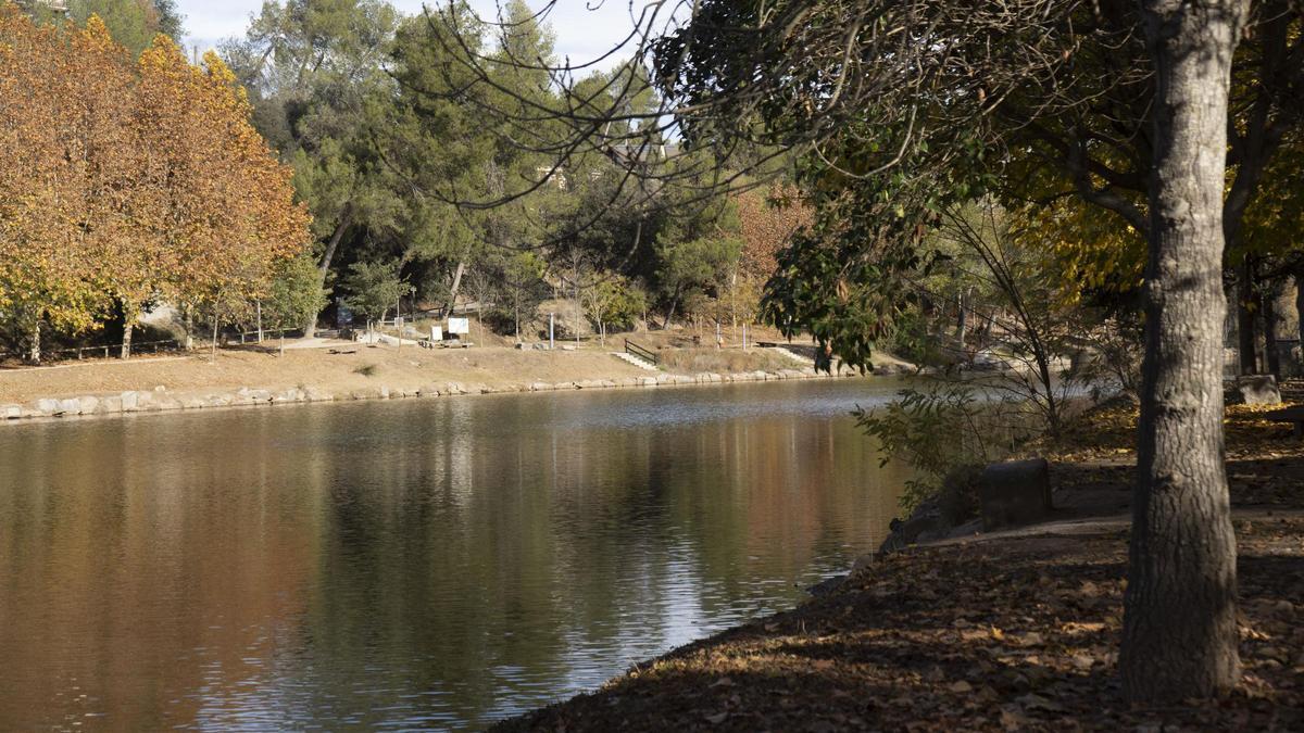 Reserves d'aigua, ahir, al llac de Navarcles, un dels municipis que supera el llindar permès en la fase de preemergència