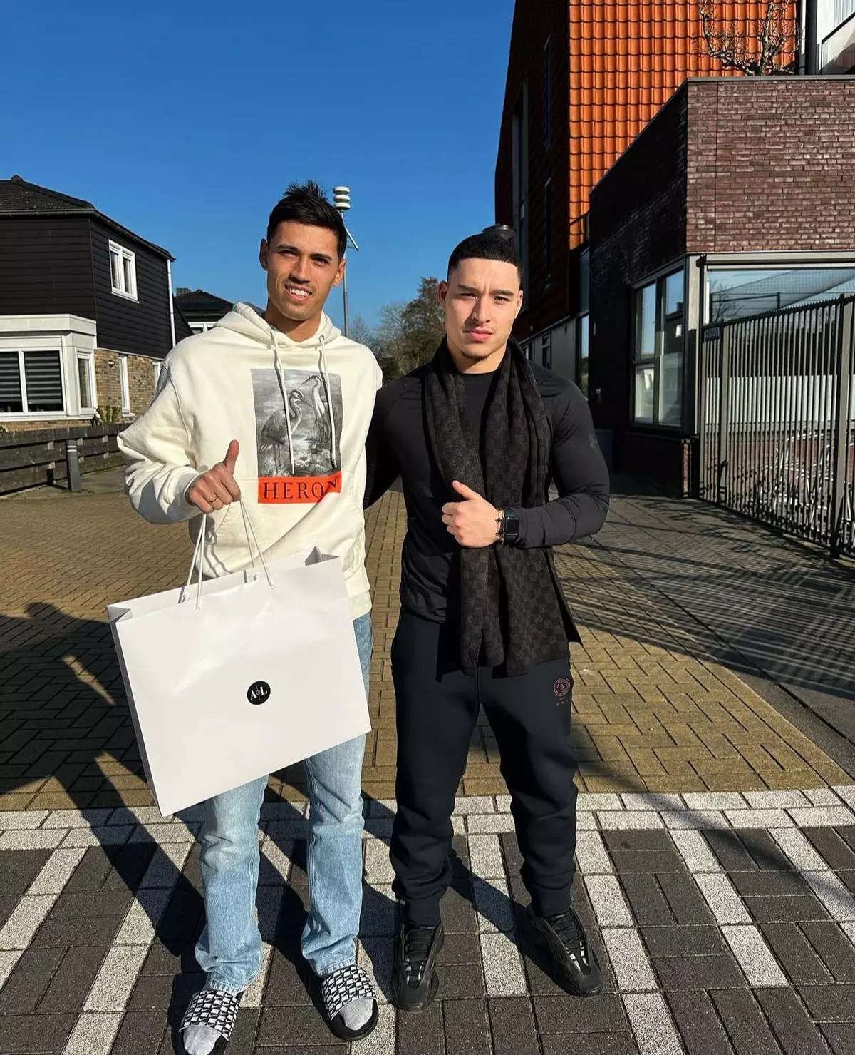 Los secretos de la aplicación VIP de futbolistas como Zirkzee, Reijnders o Pablo Martínez
