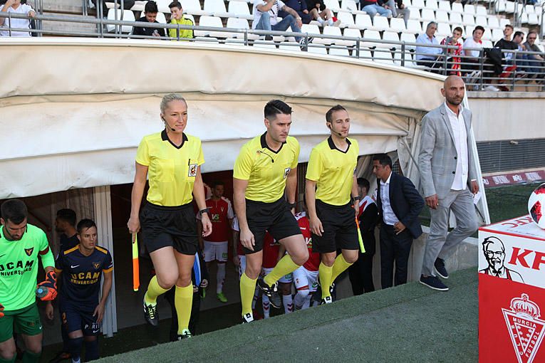 El Real Murcia cae ante el UCAM Murcia en casa