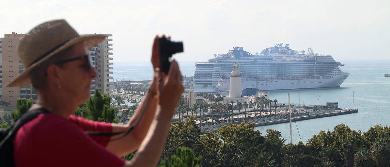 Turismo nacional de lujo: viajar a Cádiz cuatro personas alcanza los 5.000  euros - Faro de Vigo