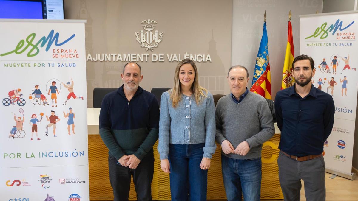 Los organizadores durante la presentación