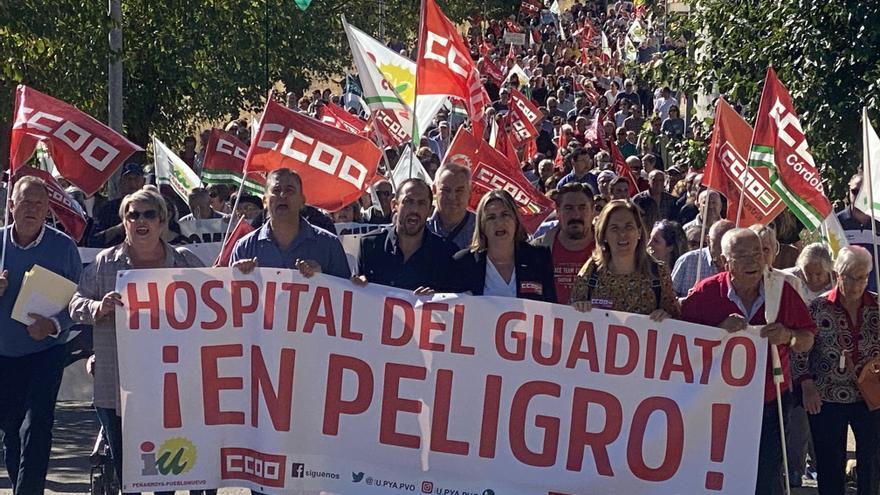 Unas mil personas se manifiestan en Peñarroya-Pueblonuevo contra el &quot;desmantelamiento&quot; de la sanidad pública