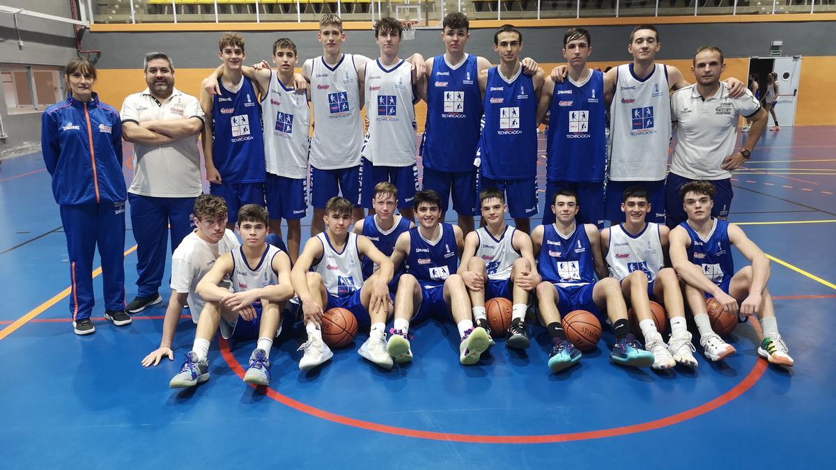 Jugadores/as y cuerpo técnico se reunieron este domingo en Castellón para realizar una sesión de entrenamiento