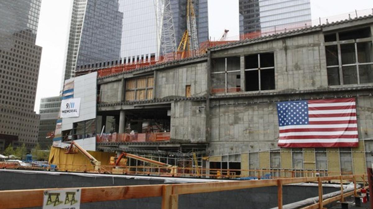 La 'zona cero' de Nueva York, con el memorial de 11-S al fondo, el miércoles, horas antes de la visita de Obama.