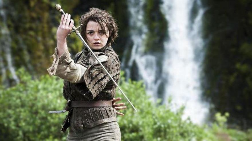 Maisie Williams spielt in der Fantasy-Serie die schlagkräftige Arya Stark.
