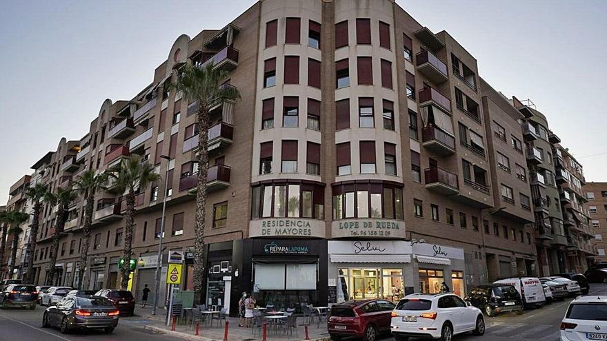 Igualdad acusa a la residencia de Torrent con 44 casos de no reservar plazas de aislamiento