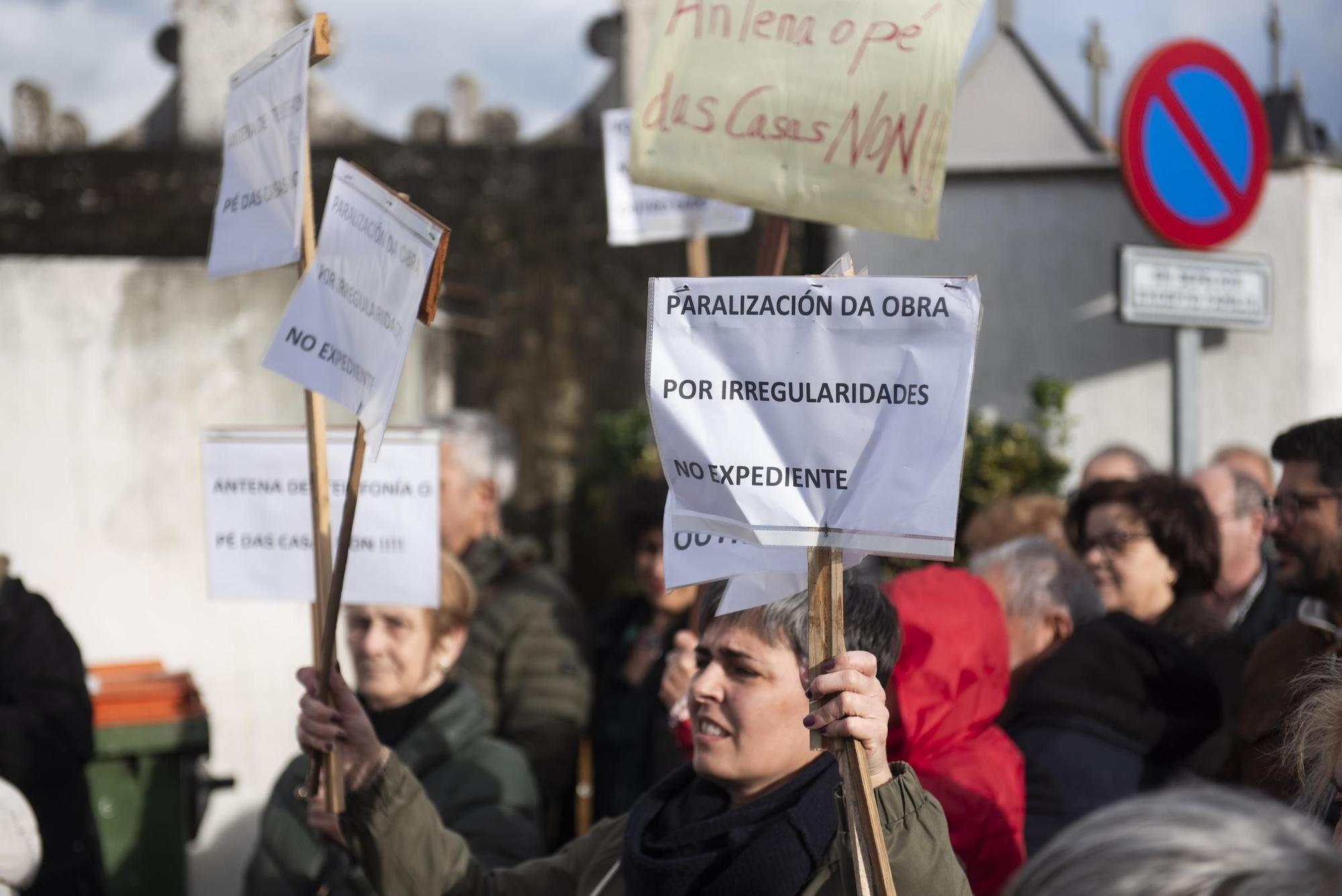 Vecinos de Anceis protestan por la instalación de una antena de telefonía móvil