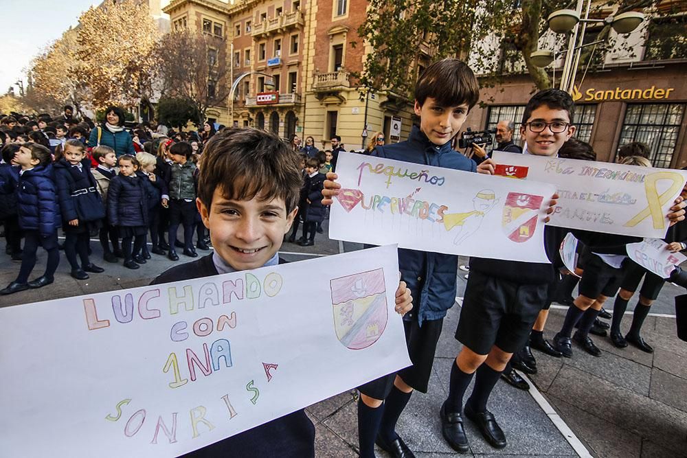 Los escolares hacen una marcha solidaria contra el cáncer