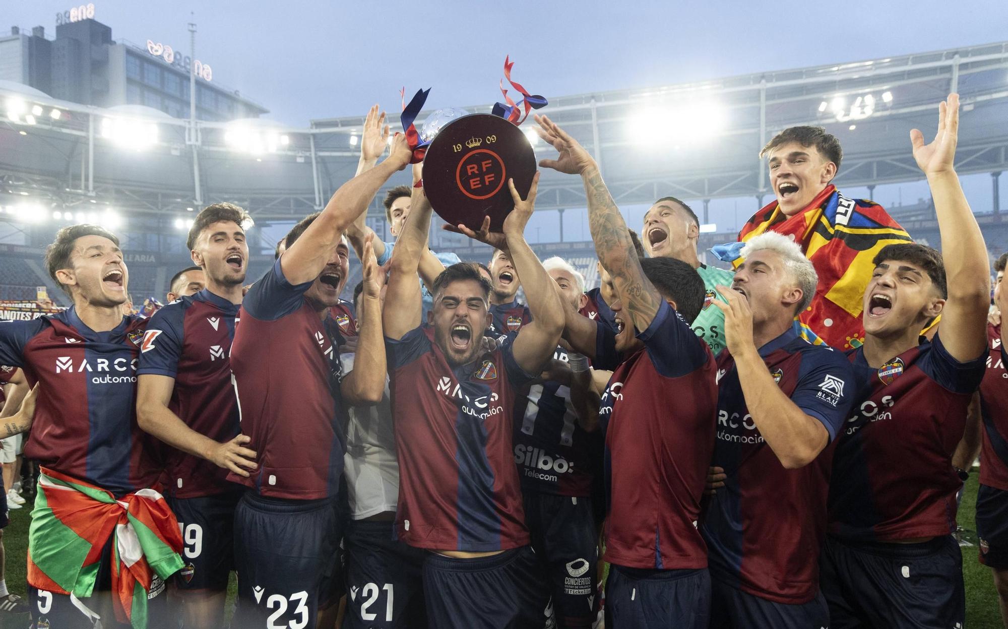 Las mejores imágenes de la celebración del Levante en el Ciutat