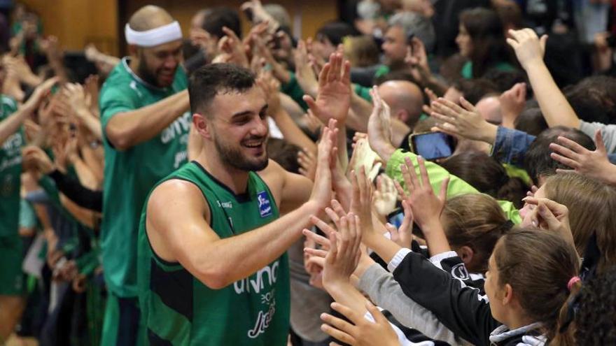 El Joventut se salva, el Bilbao perd la categoria i al Barça se li allunya ser segon