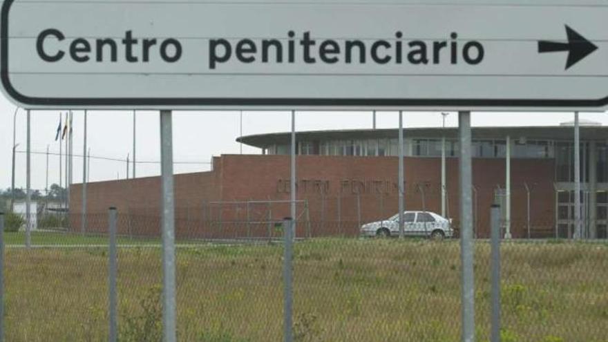Instalaciones del centro penitenciario de Teixeiro (A Coruña). / la opinión