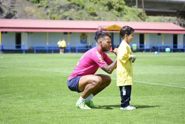 Entrenamiento de la UD Las Palmas en Barranco ...