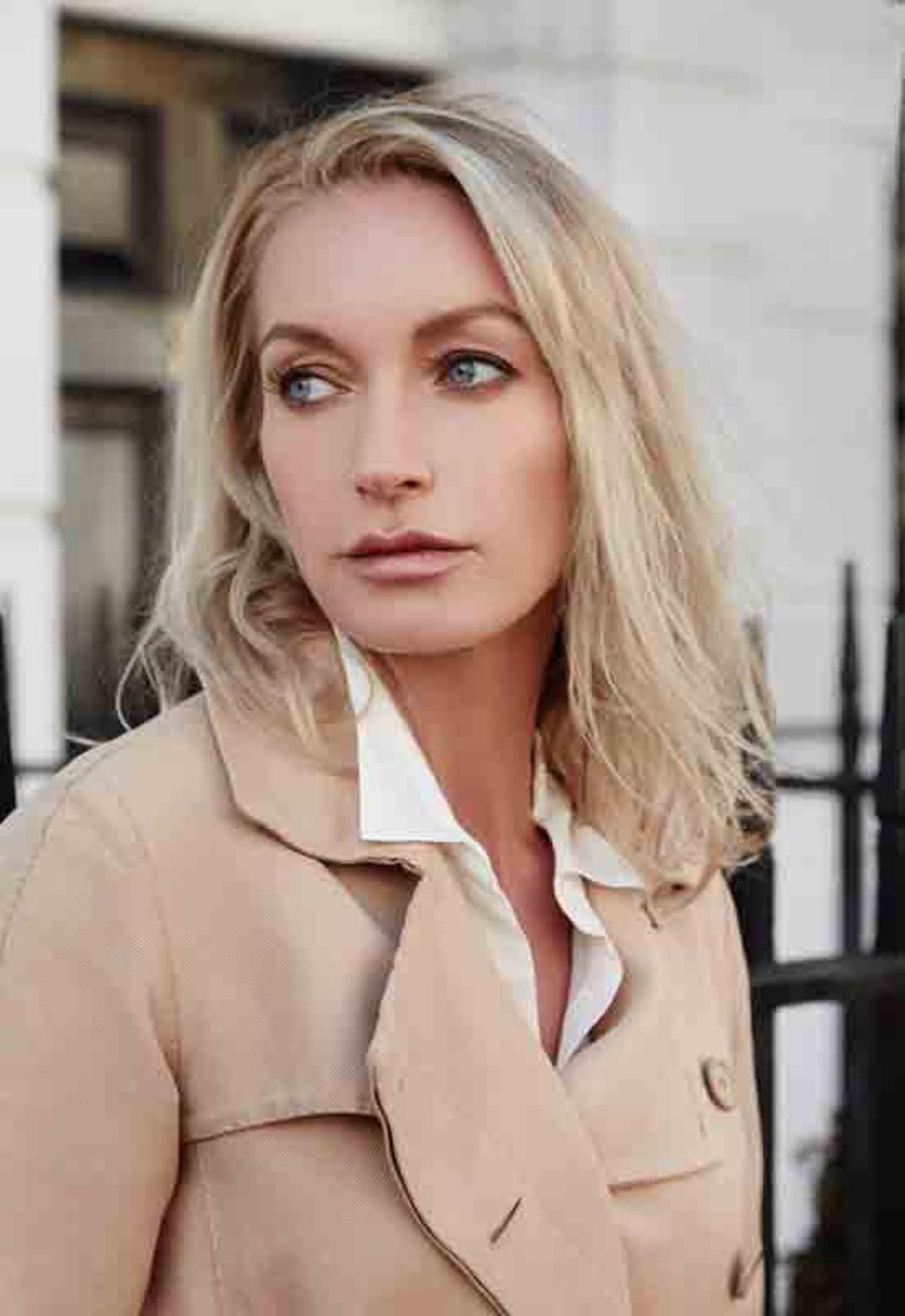 Lisa Hilton, autora del libro Maestra