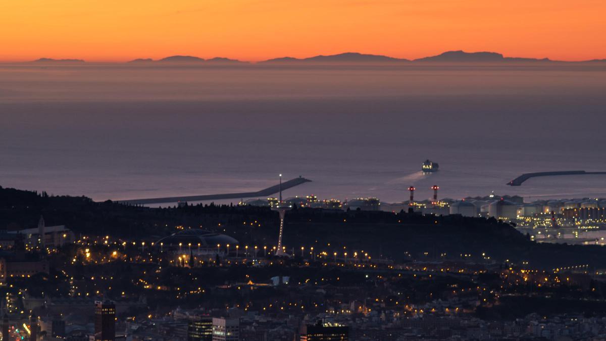 Mallorca vista desde Barcelona, al amanecer del 16 de enero del 2024
