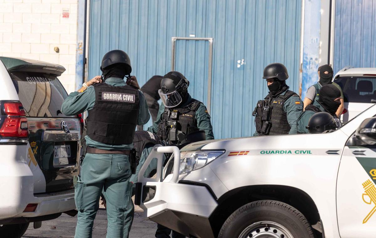 Golpe de la Guardia Civil contra contra el tráfico de personas en Alicante.
