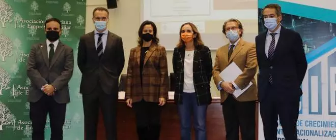 La empresa familiar asturiana, con pies de plomo para crecer y con muchas novias