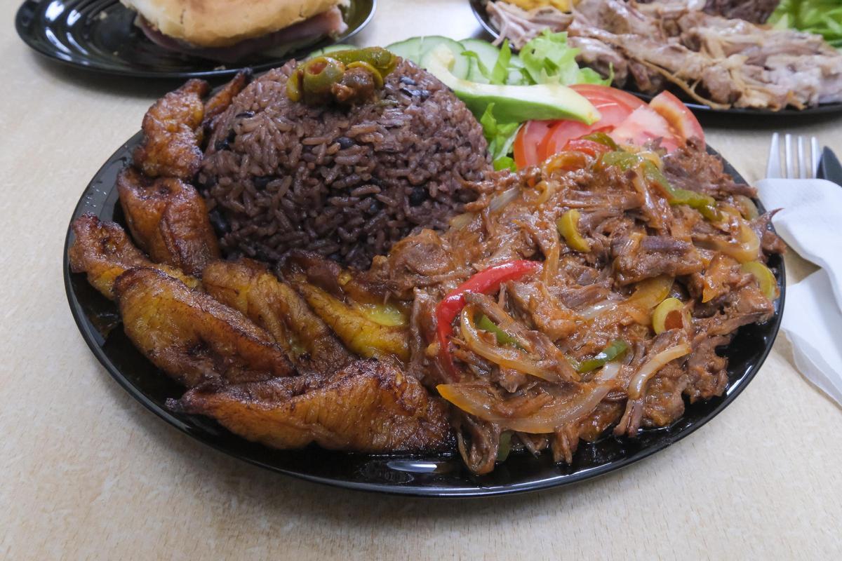 Uno de los platos combinados de 'A lo cubano'.