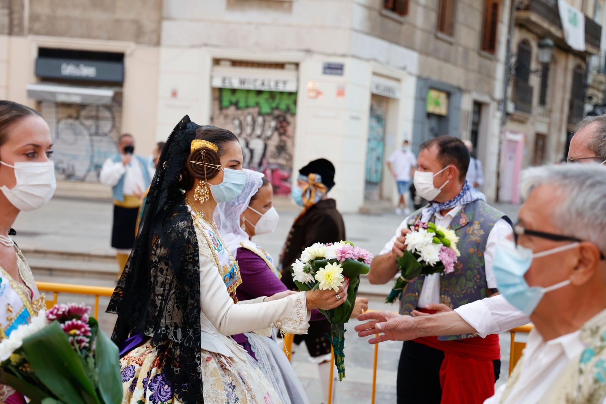 Búscate en el segundo día de Ofrenda por la calle Caballeros (entre las 17.00 y las 18.00 horas)