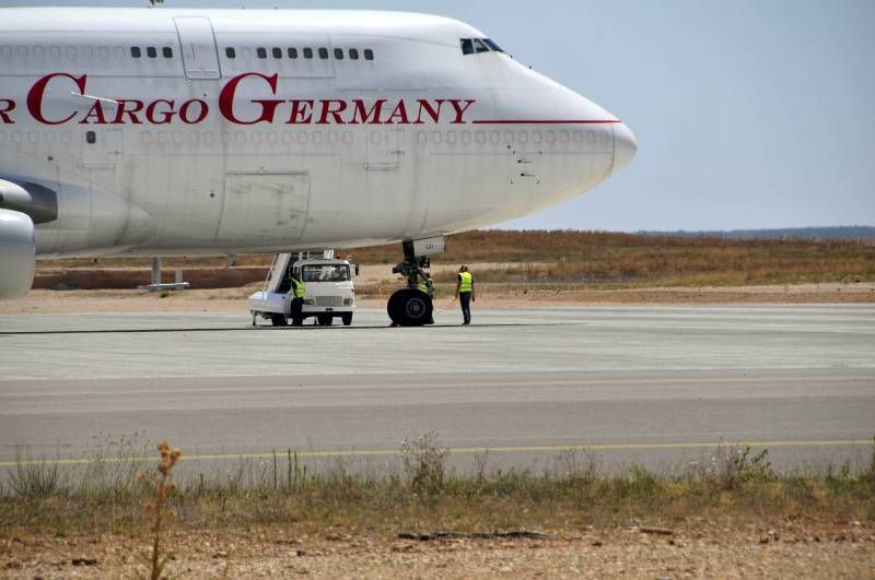 Fotogalería: Primer aterrizaje en el Aeropuerto de Teruel